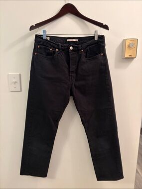 Levi's Women's Black Straight-Leg Jeans